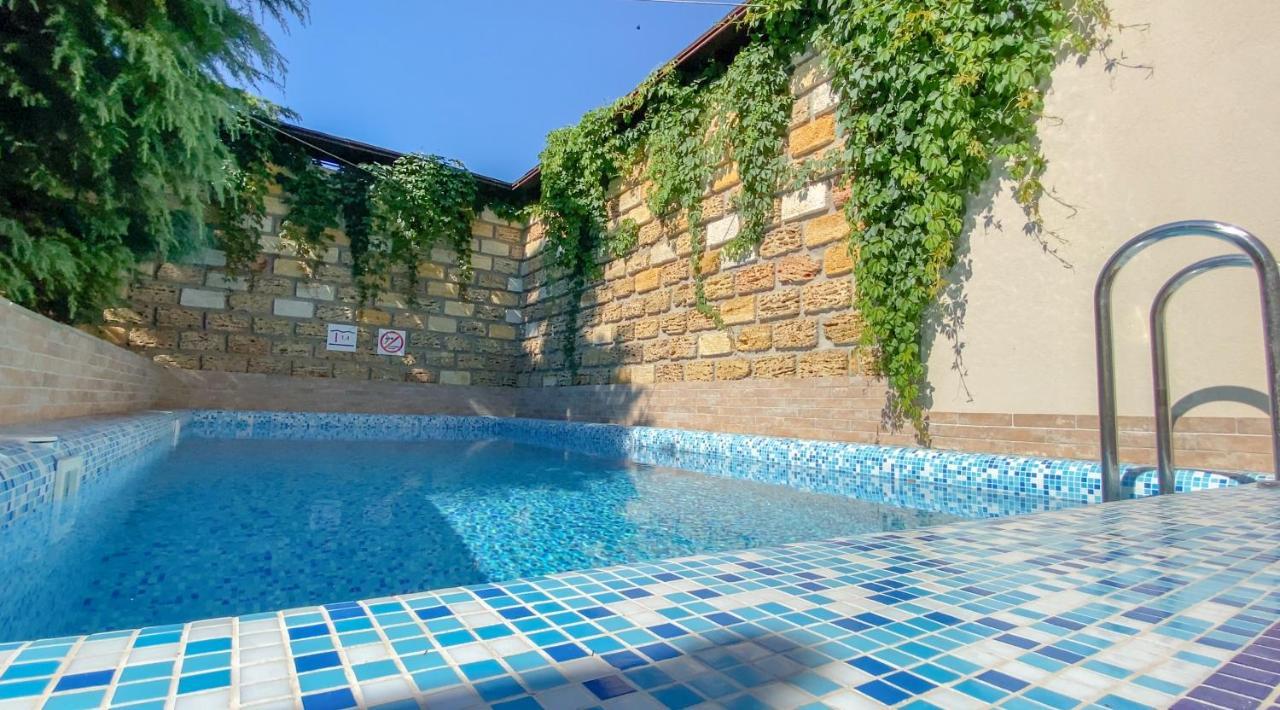 Arcadia Villa Apartments Odessa Swimmingpool foto