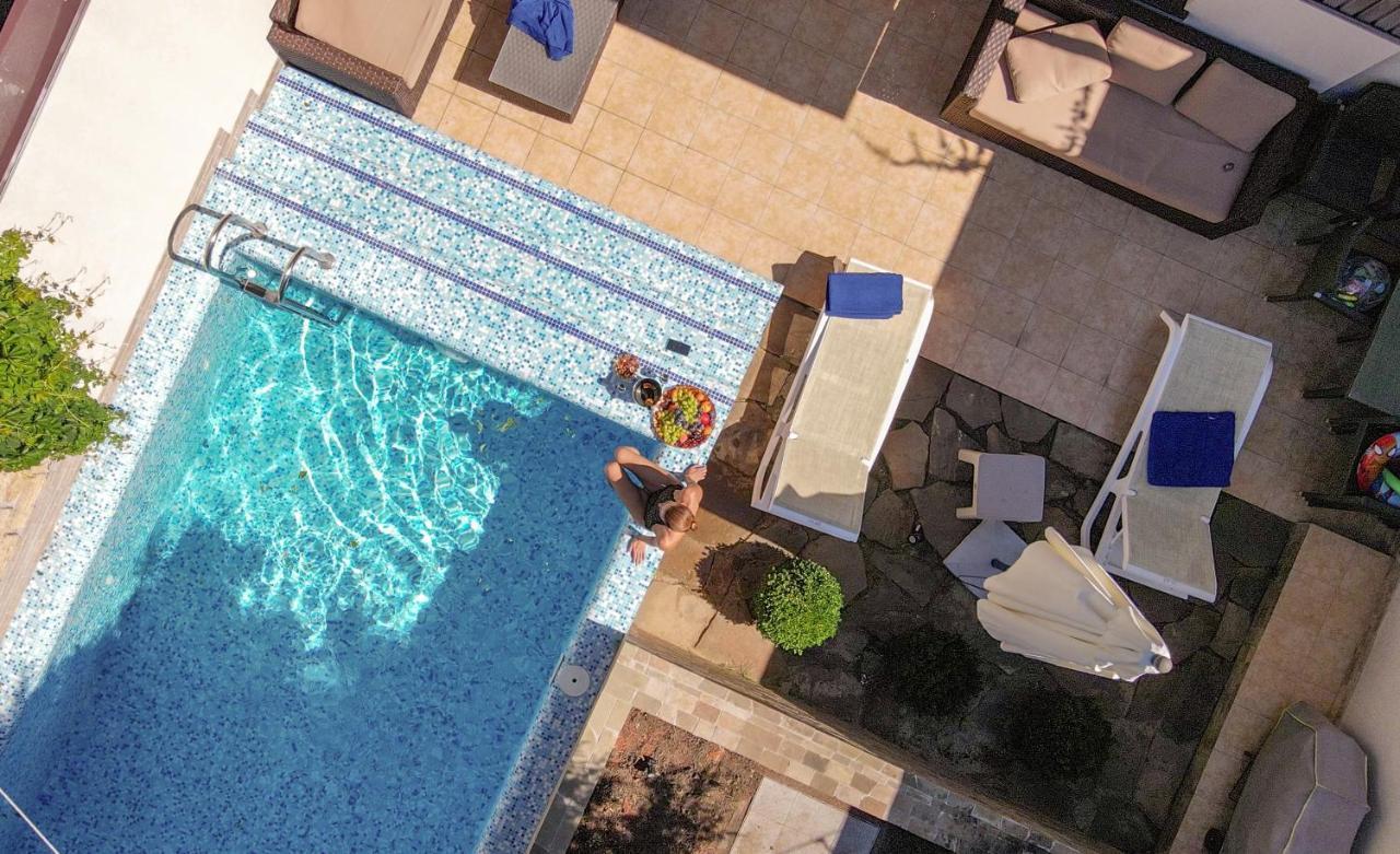 Arcadia Villa Apartments Odessa Exterior foto