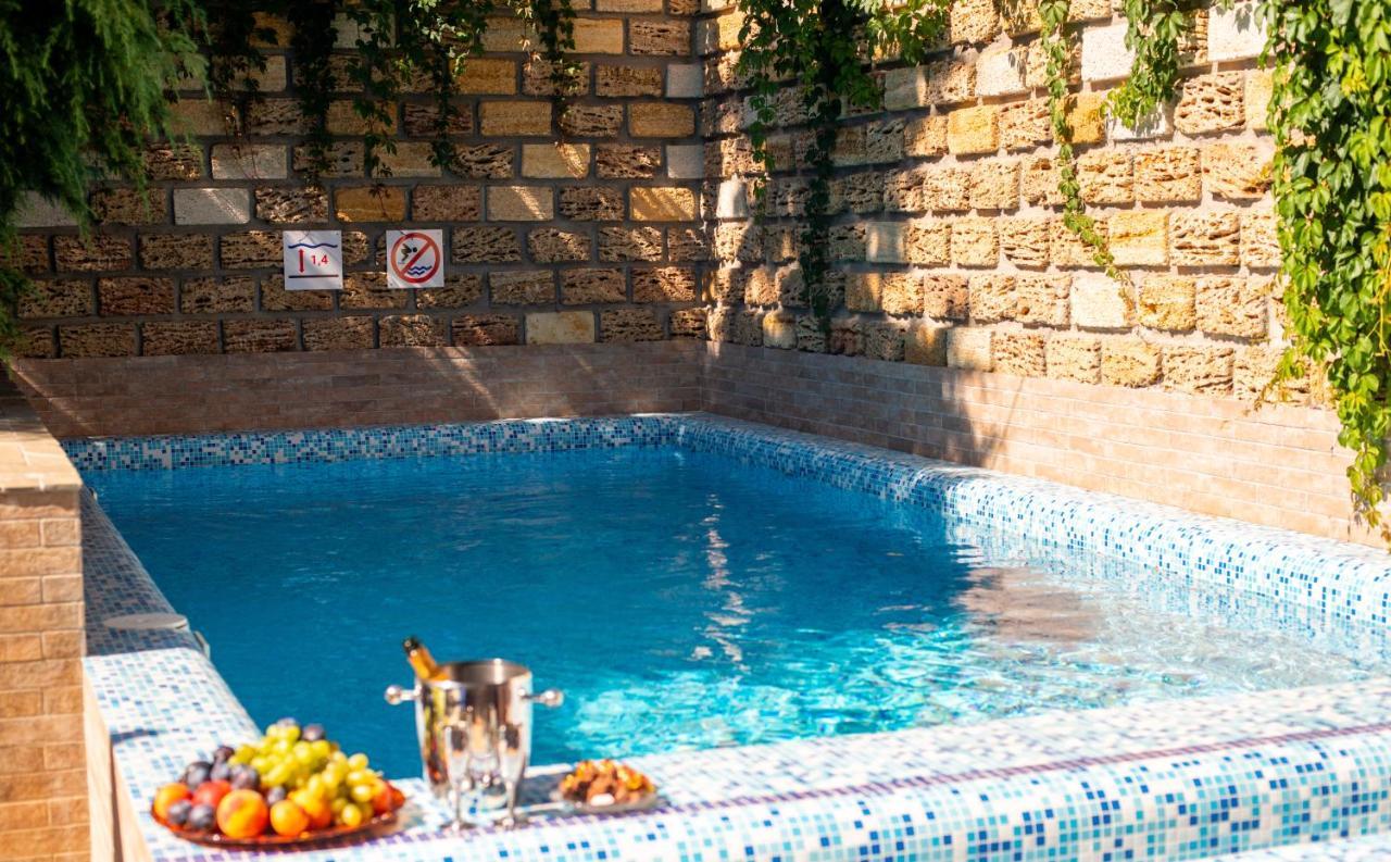 Arcadia Villa Apartments Odessa Exterior foto